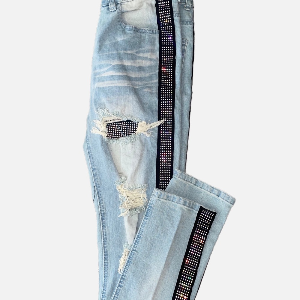 DNA jeans … looks good in pictures !